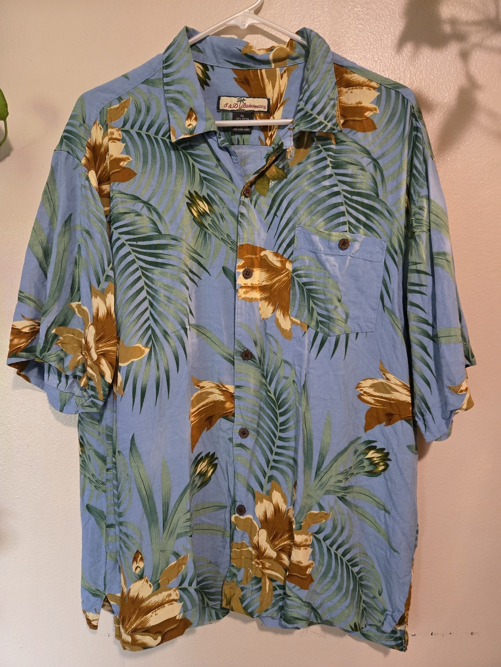 S&D Bahamas Men's Short Sleeve Hawaiian Shirt 100% Rayon, Size XL Palms Flowers